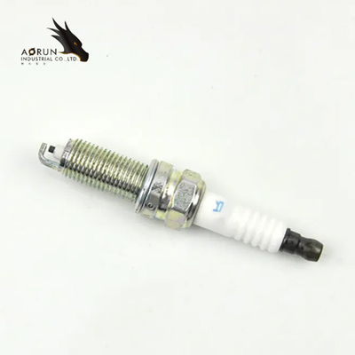 18843-10062 KIAヒュンダイ・アクセントのためのLKR6D10E 96569車の点火プラグ18843-10062 LKR6D-10E